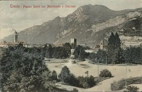 Trento Piazza Dante con Monumento Stazione x