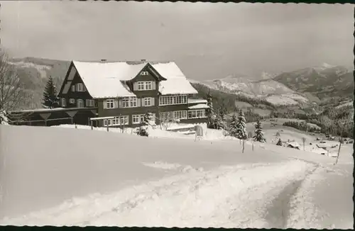 wu82026 Hirschegg Kleinwalsertal Vorarlberg Hirschegg Kleinwalsertal Kindersanatorium Dr. Bergengruen * Kategorie. Mittelberg Alte Ansichtskarten