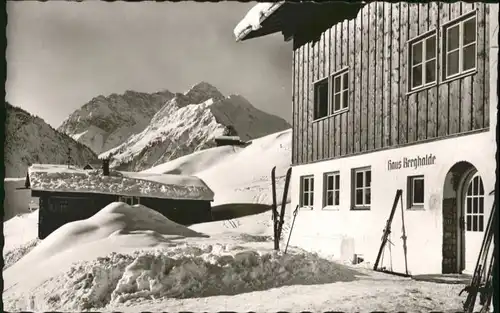 wu82032 Hirschegg Kleinwalsertal Vorarlberg Hirschegg Kleinwalsertal Erholungsheim Berghalde * Kategorie. Mittelberg Alte Ansichtskarten