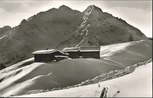 wu82062 Hirschegg Kleinwalsertal Vorarlberg Hirschegg Kleinwalsertal Ferienheim Schloessle * Kategorie. Mittelberg Alte Ansichtskarten