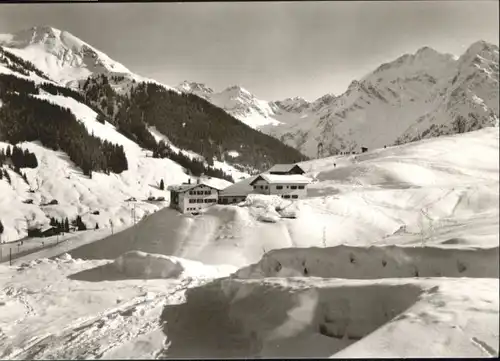 wu82441 Hirschegg Kleinwalsertal Vorarlberg Hirschegg Kleinwalsertal Ferienheim Schloessle * Kategorie. Mittelberg Alte Ansichtskarten