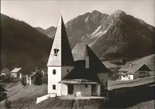 wu82450 Hirschegg Kleinwalsertal Vorarlberg Hirschegg Kleinwalsertal Kreuz Kirche  * Kategorie. Mittelberg Alte Ansichtskarten
