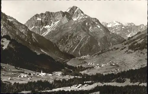 Kleinwalsertal Riezlern Hirschegg Mittelberg Widderstein Baerenkopf Braunarlspitze *