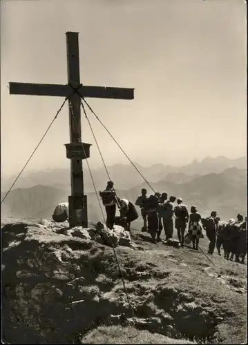 Kleinwalsertal Hoch-Ifen Allgaeuer Alpen Gipfelkreuz *