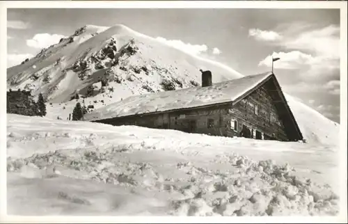 Kleinwalsertal Innere Kuhgehrenhuette Hammerspitze Touristenhuette *