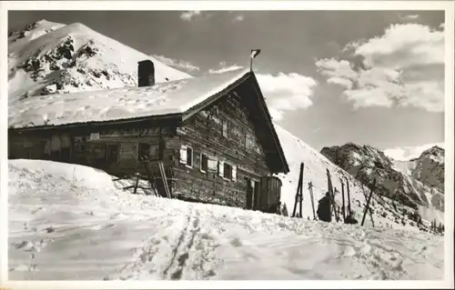 Kleinwalsertal Innere Kuhgehrenhuette Hammerspitze Touristenhuette Schafalpenkoepfe *