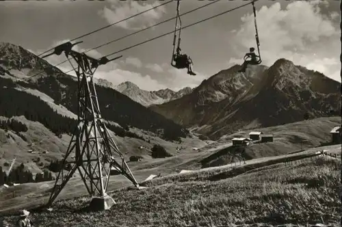 wu83037 Hirschegg Kleinwalsertal Vorarlberg Hirschegg Kleinwalsertal Sessellift zum Heuberg Schafalpenkoepfen Elferkopf Zwoelferkopf * Kategorie. Mittelberg Alte Ansichtskarten