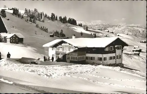 wu83053 Hirschegg Kleinwalsertal Vorarlberg Hirschegg Kleinwalsertal Ferienheim Schloessle * Kategorie. Mittelberg Alte Ansichtskarten