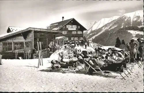 wu83063 Hirschegg Kleinwalsertal Vorarlberg Hirschegg Kleinwalsertal Gasthof Schoentalhof Fellhorn Gehrenspitze * Kategorie. Mittelberg Alte Ansichtskarten