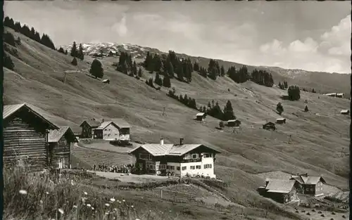 wu84186 Hirschegg Kleinwalsertal Vorarlberg Hirschegg Kleinwalsertal Ferienheim Schloessle * Kategorie. Mittelberg Alte Ansichtskarten