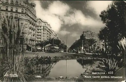 Barcelona Plaza Calvo Sotelo Estanque x