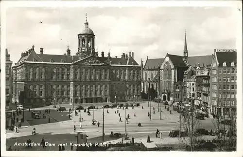 Amsterdam Dam met Koninklijk Pateis Kat. Amsterdam