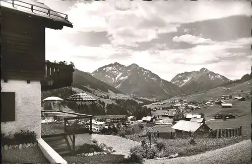 wz28606 Hirschegg Kleinwalsertal Vorarlberg Haus in der Sonne Kategorie. Mittelberg Alte Ansichtskarten
