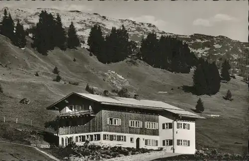 wz28773 Hirschegg Kleinwalsertal Vorarlberg Erholungsheim Berghalde Kategorie. Mittelberg Alte Ansichtskarten