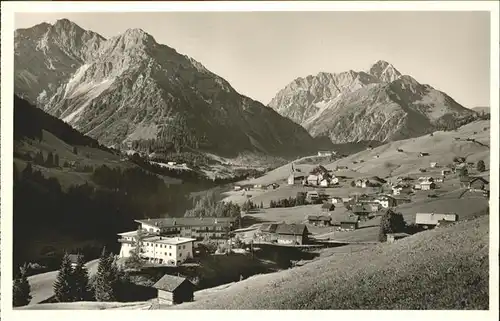 wz28803 Hirschegg Kleinwalsertal Vorarlberg Panorama Elferkopf Zwoelferkopf Kategorie. Mittelberg Alte Ansichtskarten
