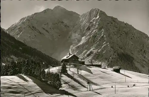 wz28919 Hirschegg Kleinwalsertal Vorarlberg Waldemar-Petersen-Haus Kategorie. Mittelberg Alte Ansichtskarten