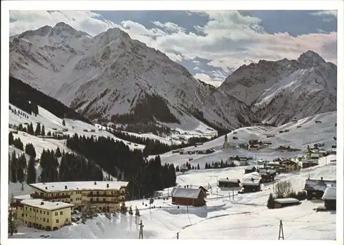 wz28992 Hirschegg Kleinwalsertal Vorarlberg Panorama Kategorie. Mittelberg Alte Ansichtskarten