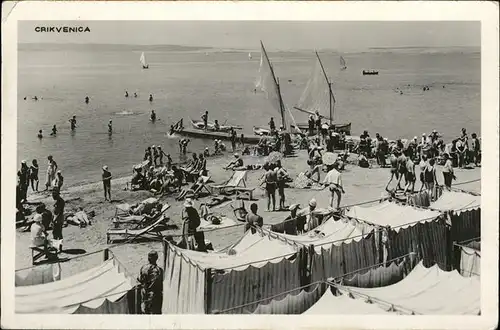 Crikvenica Kroatien Strand Baden Badehaeuser / Kroatien /