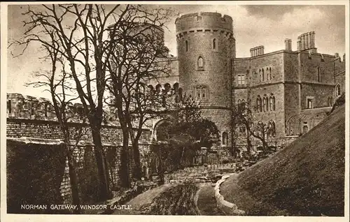 wz41860 Windsor Castle Norman Gateway Windsor Castle Kategorie. United Kingdom Alte Ansichtskarten