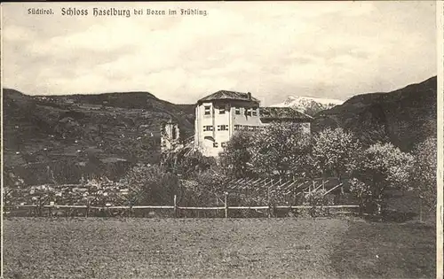 Suedtirol Schloss Haselburg Fruehling Bozen