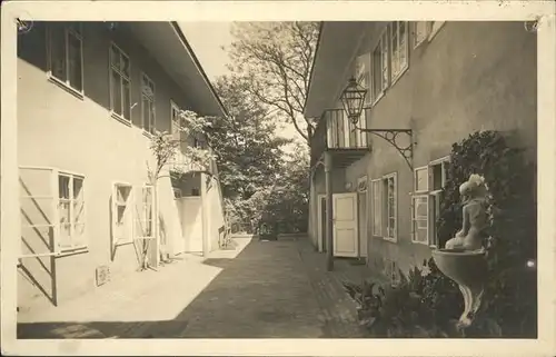 Wien Franz Schuberts Geburtshaus Hofansicht Forellenbrunnen Kat. Wien