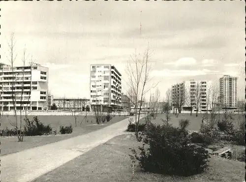 Berlin Hochhaeuser im Hansaviertel Kat. Berlin