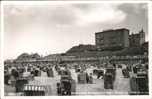 Westerland Sylt Hotel Miramar Strandkoerbe Strand Kat. Westerland