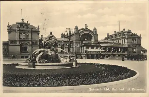 Schwerin Mecklenburg Bahnhof Brunnen / Schwerin /Schwerin Stadtkreis