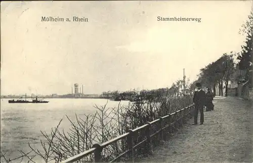 Muelheim Koeln Stammheimerweg Schiff