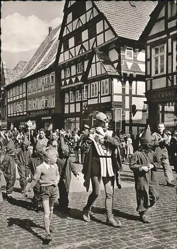 Hameln Rattenfaengerzug Giebelhaus von 1555 Fachwerkhaus Kat. Hameln