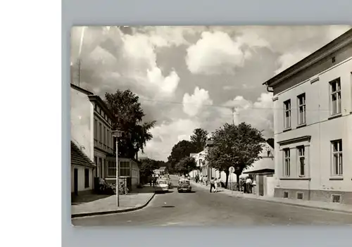 Feldberg Mecklenburg Strelitzer Strasse / Feldberger Seenlandschaft /Mecklenburg-Strelitz LKR