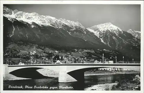 Innsbruck Neue Innbruecke Nordkette Karwendelgebirge Kat. Innsbruck