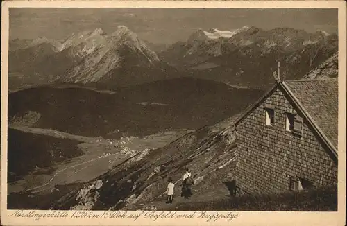 Reith Seefeld Tirol Noerdlingerhuette Reitherspitze Blick auf Seefeld und Zugspitze Karwendelgebirge / Reith bei Seefeld /Innsbruck