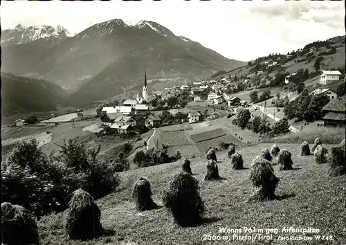 Wenns Pitztal Tirol Teilansicht  Heuernte Hohe Aifner Spitze oetztaler Alpen / Wenns /Tiroler Oberland