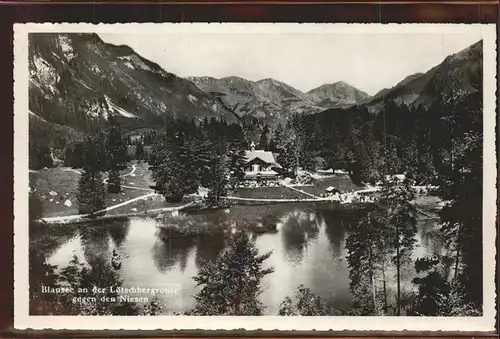 Blausee BE Blause an der Loetschbergroute gegen den Niesen Kat. Blausee Mitholz