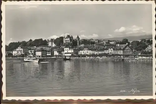 Nyon VD Vue parteille chateau Lac Leman Boot Kat. Nyon