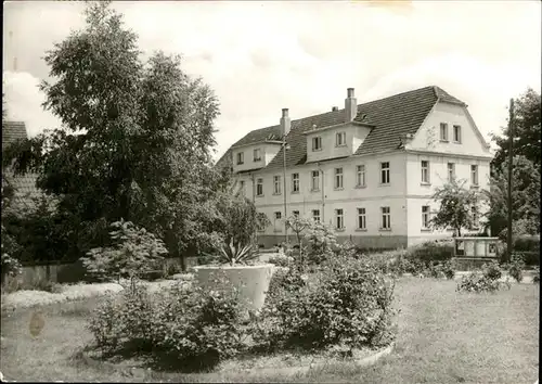 Ehrenhain Alte Schule