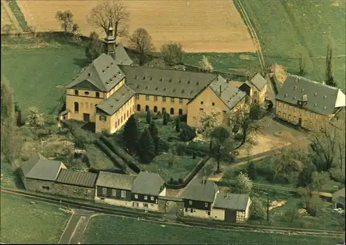 Strueht Taunus Kloster Schoenau Flugaufnahme