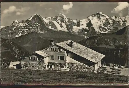 Beatenberg Berghaus Niederhorn mit Blick auf Eiger Moench Jungfrau Kat. Beatenberg