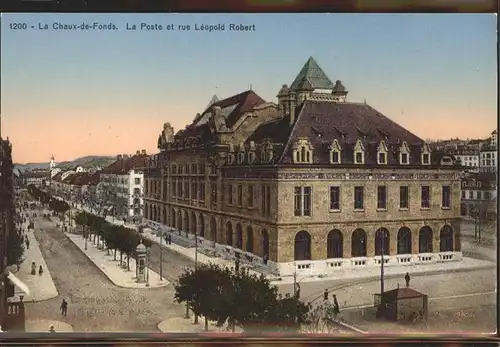 kk08356 La Chaux-de-Fonds La Post et rue Leopold Robert Kategorie. La Chaux-de-Fonds Alte Ansichtskarten
