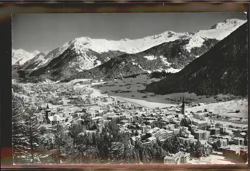 kk09066 Davos GR Panorama gegen Seehorn Pischahorn Buehlenberg Silvretta Kategorie. Davos Alte Ansichtskarten