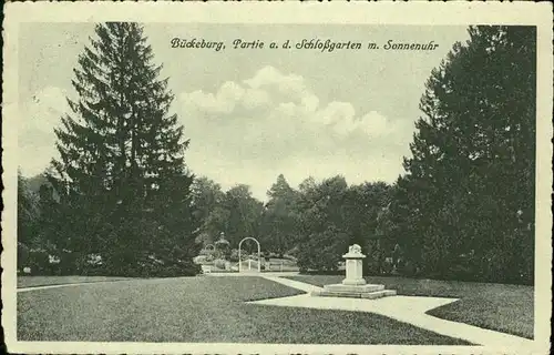 Bueckeburg Partie im Schlossgarten mit Sonnenuhr Kat. Bueckeburg