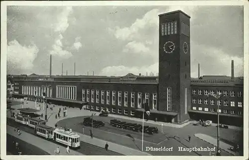 Duesseldorf Hauptbahnhof Strassenbahn Autos