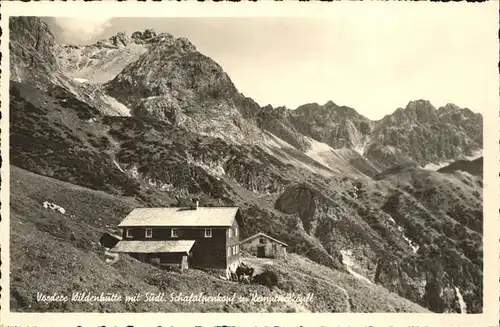 Kemptnerhuette Vordere Wildenhuette mit Suedl Schafalpenkopf und Kemptnerkoepfl Kat. Oberstdorf