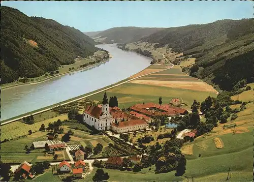 kk12208 Engelhartszell Donau Oberoesterreich Blick auf Stift Engelszell am Donau Ufer Kategorie. Engelhartszell Alte Ansichtskarten