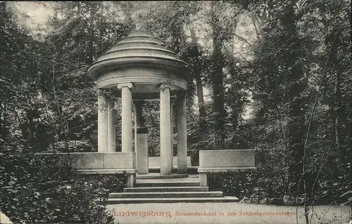 Ludwigsburg Friedrich Strauss Denkmal in den Schlossgartenanlagen / Ludwigsburg /Ludwigsburg LKR