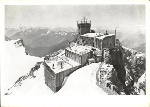 Garmisch Partenkirchen Muenchner Haus auf der Zugspitze Wettersteingebirge Kat. Garmisch Partenkirchen