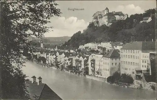 Burghausen Salzach Teilansicht Partie an der Saale Burg / Burghausen /Altoetting LKR