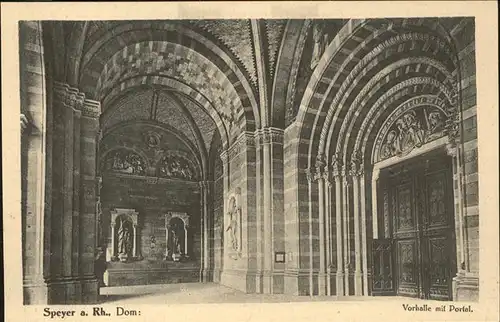 Speyer Rhein Dom Vorhalle mit Portal