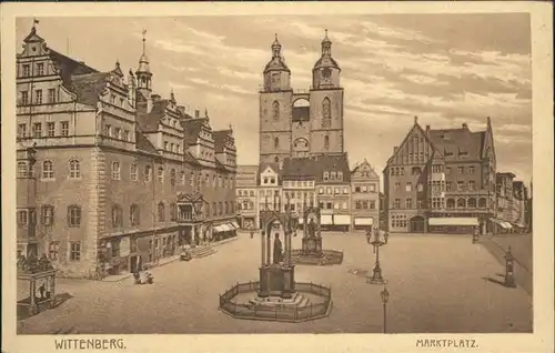 Wittenberg Lutherstadt Marktplatz mit Rathaus und Stadtkirche / Wittenberg /Wittenberg LKR